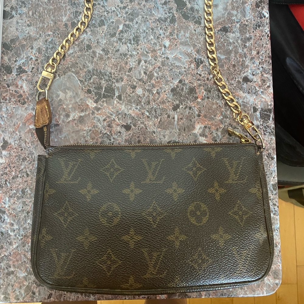 Authentic Louis Vuitton Pochette bag